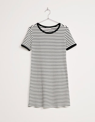 Ribbed short sleeve dress with stripes